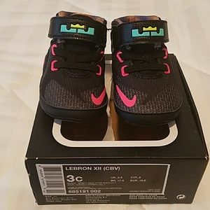 LeBron xii  (cbv)